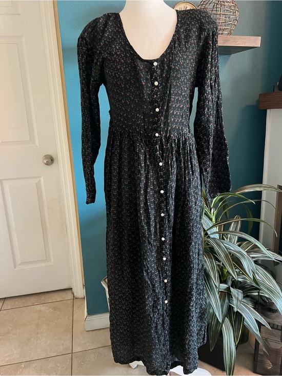 Fozy Dresses & Skirts - FOZY Vintage 80s/90s style Black Floral Long Sleeve Dress